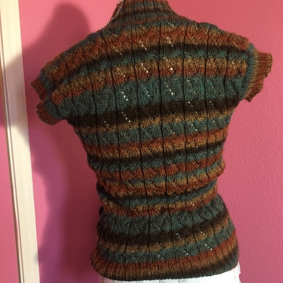Multi Colored Breathable V-Neck Sweater - Picture 2 of 5